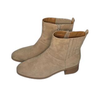 New Universal Thread Tan Faux Suede Ankle Booties with Elastic Panel Size 10s